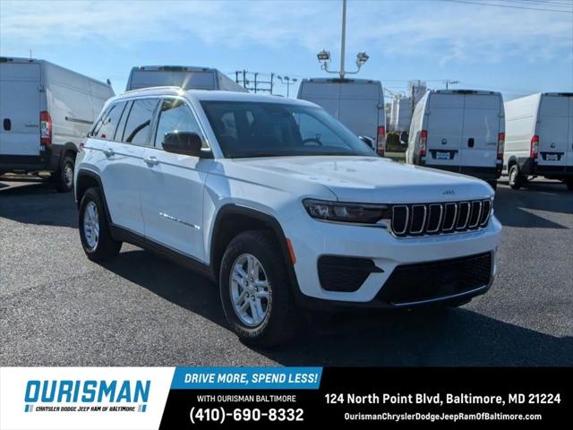 2023 Jeep Grand Cherokee Laredo 4x4