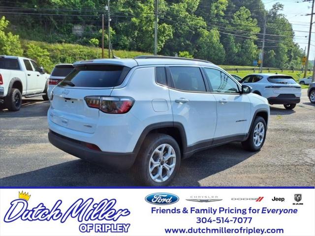 2025 Jeep Compass COMPASS LATITUDE 4X4