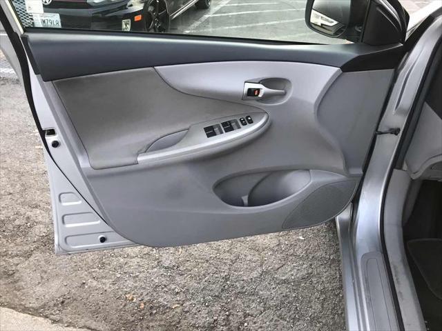 2011 Toyota Corolla LE