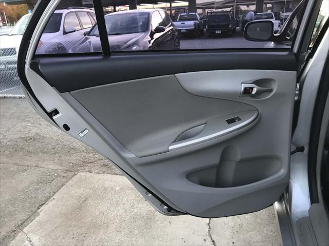 2011 Toyota Corolla LE