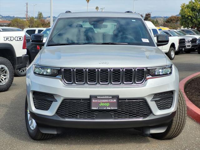 2025 Jeep Grand Cherokee GRAND CHEROKEE LAREDO X 4X4