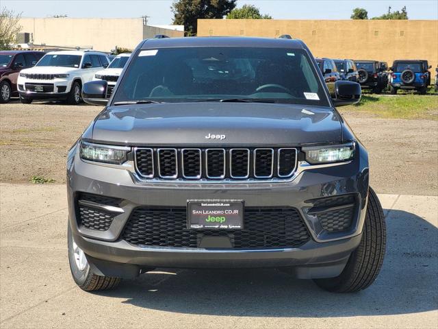 2025 Jeep Grand Cherokee GRAND CHEROKEE LAREDO X 4X4