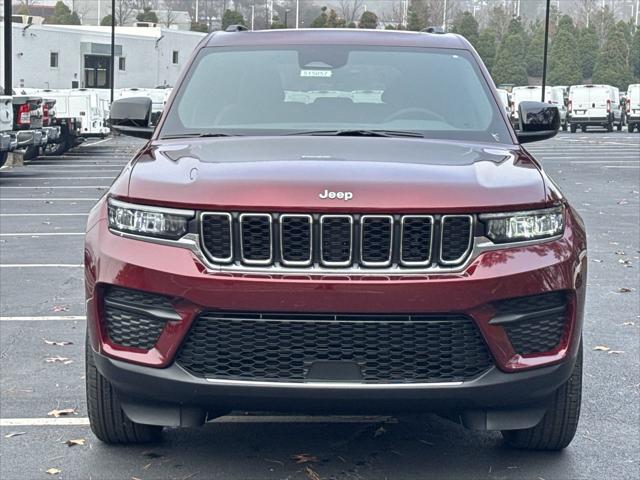 2025 Jeep Grand Cherokee GRAND CHEROKEE LAREDO X 4X4