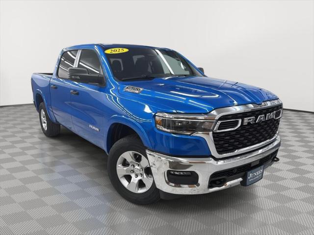 2025 RAM Ram 1500 RAM 1500 BIG HORN CREW CAB 4X4 57 BOX