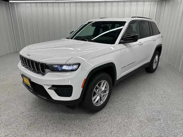 2025 Jeep Grand Cherokee GRAND CHEROKEE LAREDO X 4X4