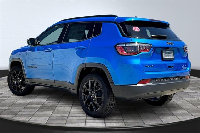 2025 Jeep Compass COMPASS LATITUDE 4X4