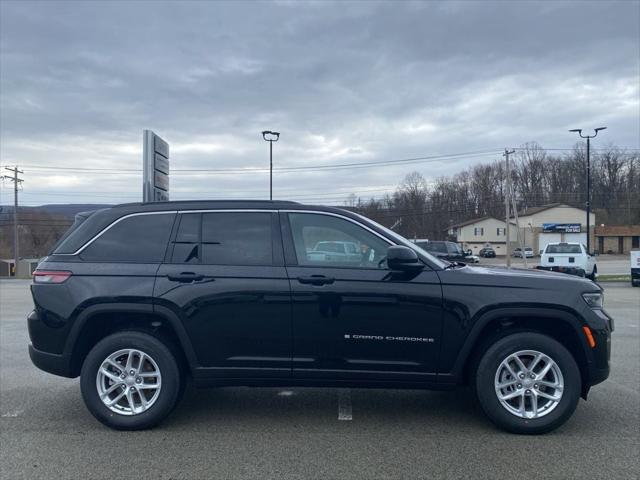 2025 Jeep Grand Cherokee GRAND CHEROKEE LAREDO X 4X4
