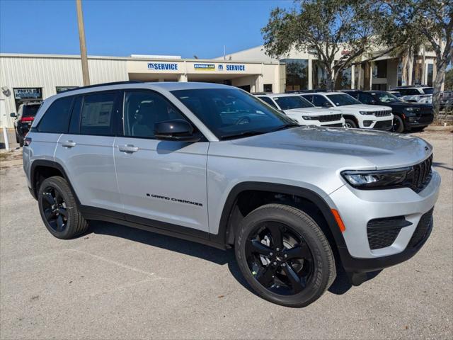 2025 Jeep Grand Cherokee GRAND CHEROKEE ALTITUDE 4X4