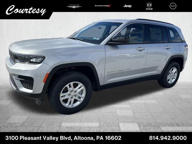 2025 Jeep Grand Cherokee GRAND CHEROKEE LAREDO 4X4
