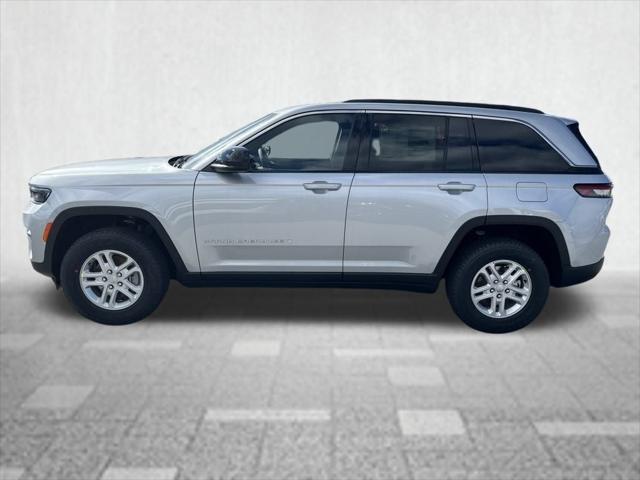 2025 Jeep Grand Cherokee GRAND CHEROKEE LAREDO 4X4
