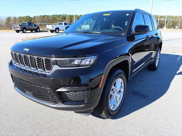 2025 Jeep Grand Cherokee GRAND CHEROKEE LAREDO X 4X4