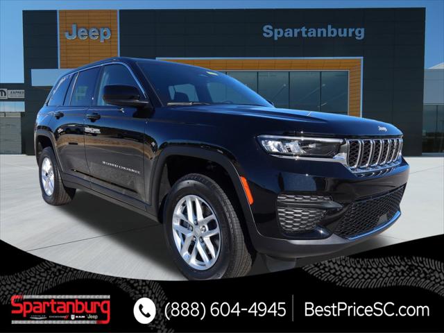 2025 Jeep Grand Cherokee GRAND CHEROKEE LAREDO X 4X4