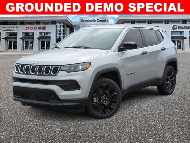 2025 Jeep Compass COMPASS LATITUDE 4X4