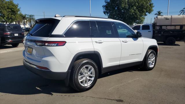 2025 Jeep Grand Cherokee GRAND CHEROKEE LAREDO X 4X4