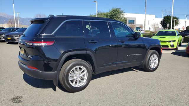 2025 Jeep Grand Cherokee GRAND CHEROKEE LAREDO X 4X4