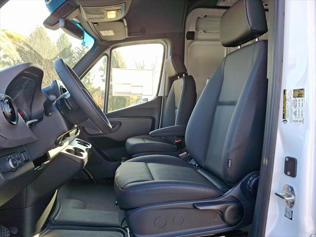 2025 Mercedes-Benz Sprinter 2500 Standard Roof 4-Cyl Diesel HO