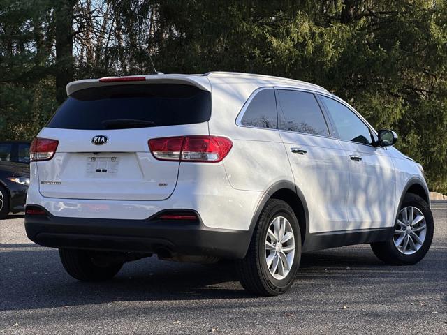 2016 Kia Sorento 2.4L LX