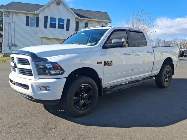 2017 RAM 2500 Big Horn Crew Cab 4x4 64 Box