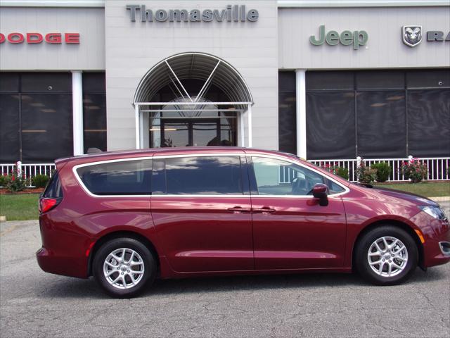 2022 Chrysler Voyager LX