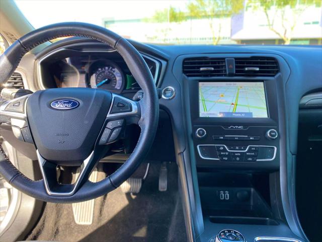 2020 Ford Fusion SE