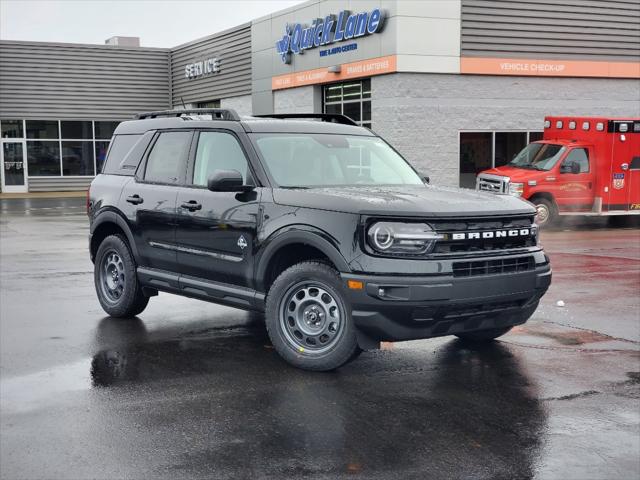 Used 2024 Ford Bronco Sport Outer Banks with VIN 3FMCR9C66RRE01004 for sale in Waterford, MI