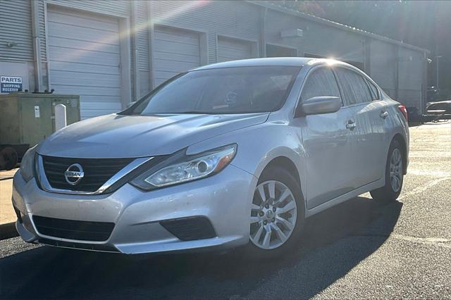 Used 2017 Nissan Altima For Sale in OLIVE BRANCH, MS