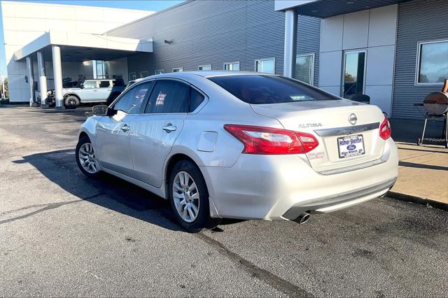 Used 2017 Nissan Altima For Sale in OLIVE BRANCH, MS