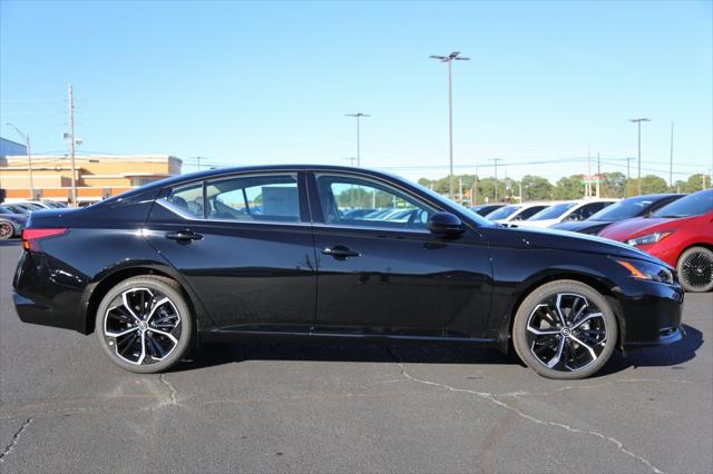 2025 Nissan Altima SR FWD