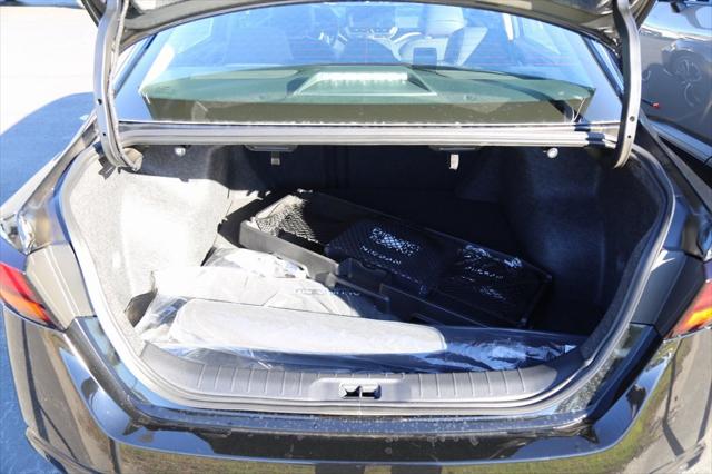 2025 Nissan Altima SR FWD