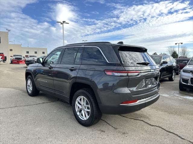 2025 Jeep Grand Cherokee GRAND CHEROKEE LAREDO X 4X4