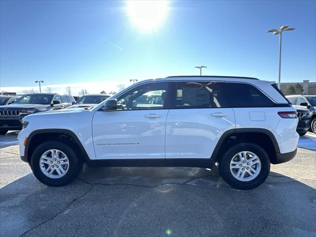 2025 Jeep Grand Cherokee GRAND CHEROKEE LAREDO 4X4