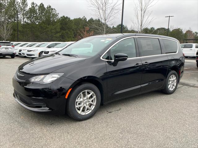 2025 Chrysler Voyager VOYAGER
