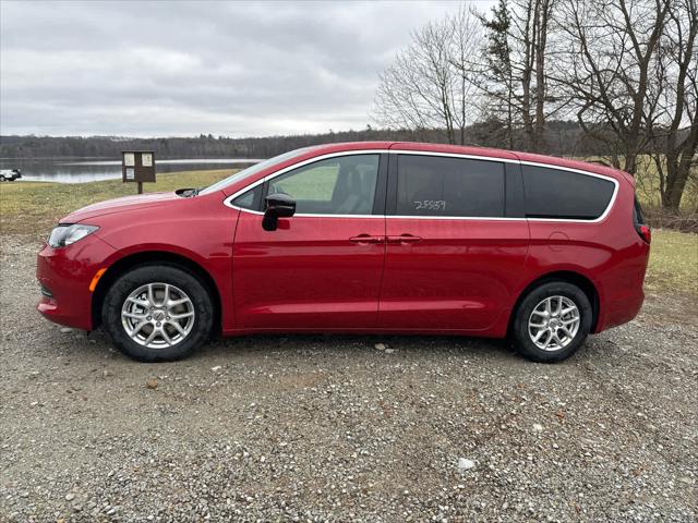 2025 Chrysler Voyager VOYAGER