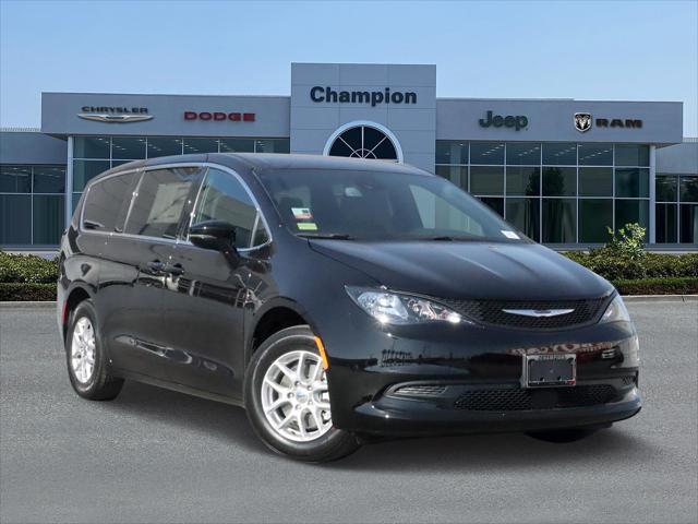 2025 Chrysler Voyager VOYAGER LX