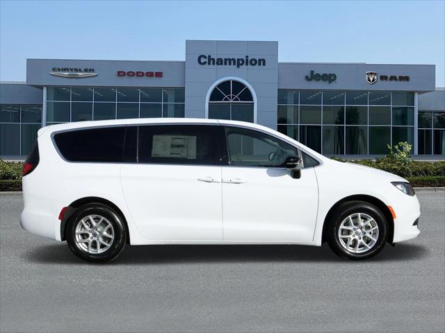 2025 Chrysler Voyager VOYAGER