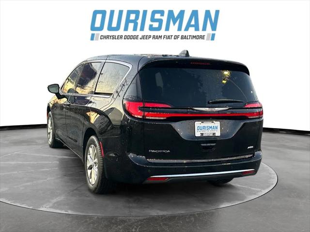 2025 Chrysler Pacifica PACIFICA SELECT AWD