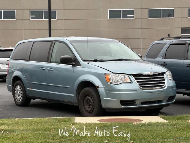 2009 Chrysler Town and Country LX