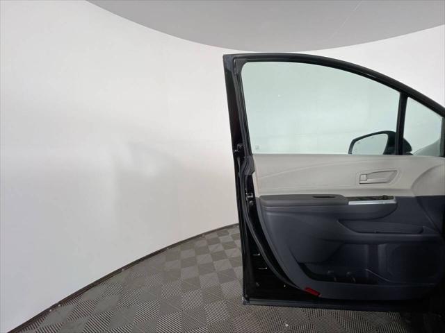 2023 Toyota Sienna LE