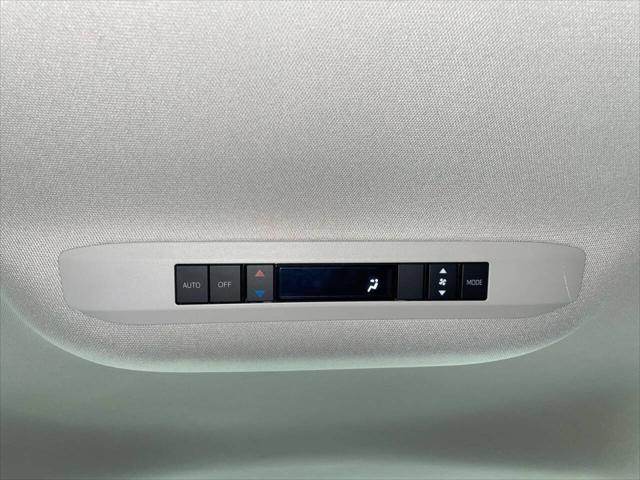 2023 Toyota Sienna LE
