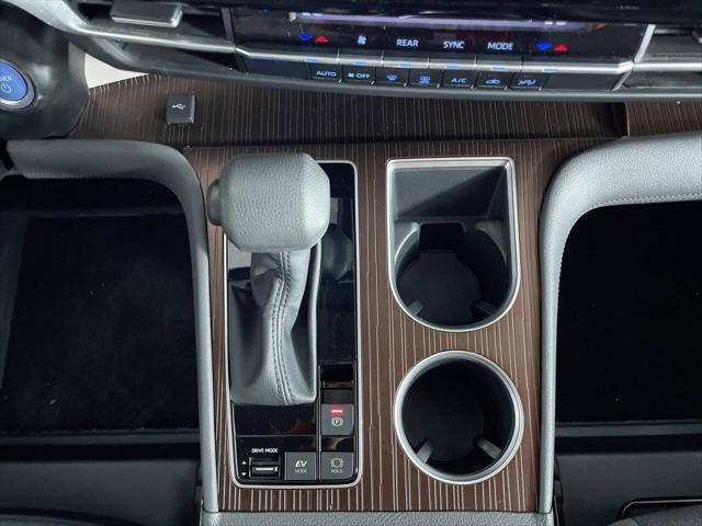 2023 Toyota Sienna LE