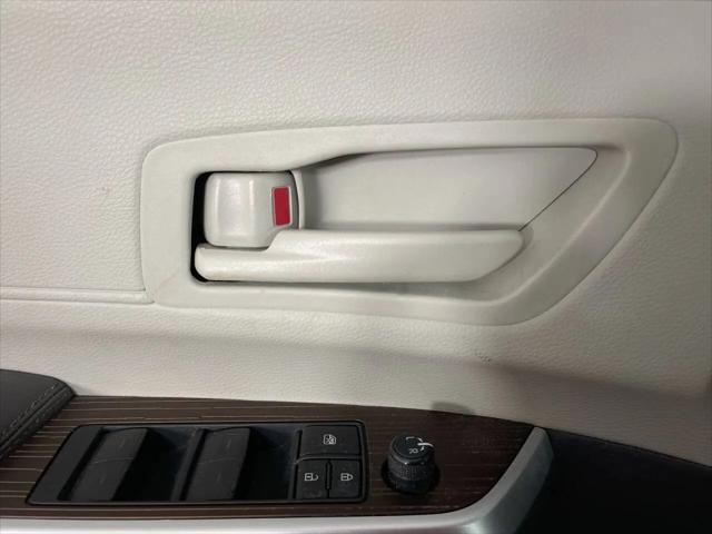 2023 Toyota Sienna LE