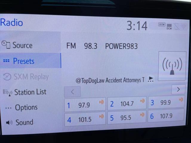 2023 Toyota Sienna LE