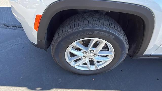 2024 Jeep Grand Cherokee L Laredo X 4x4