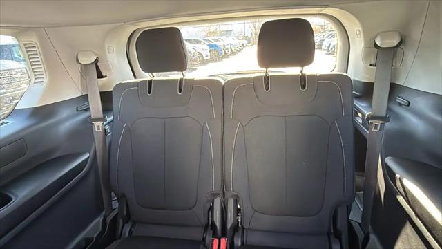 2024 Jeep Grand Cherokee L Laredo X 4x4