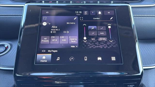 2024 Jeep Grand Cherokee L Laredo X 4x4