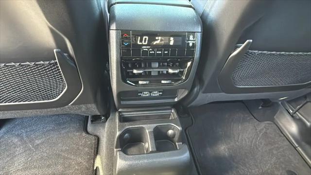 2024 Jeep Grand Cherokee L Laredo X 4x4