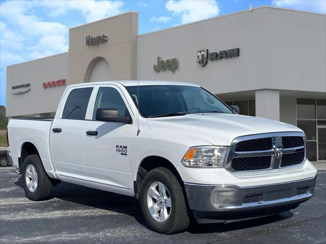 2022 RAM 1500 Classic SLT Crew Cab 4x4 57 Box