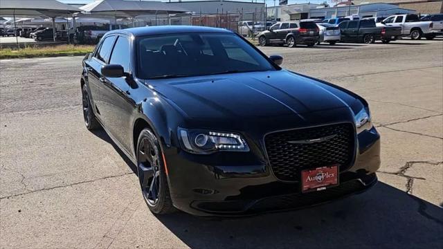 2023 Chrysler 300 Touring