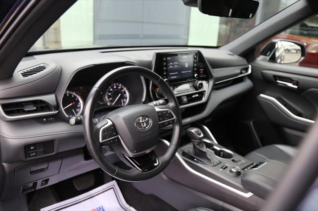 2022 Toyota Highlander XSE