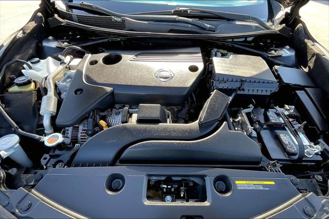 Used 2015 Nissan Altima For Sale in Olive Branch, MS